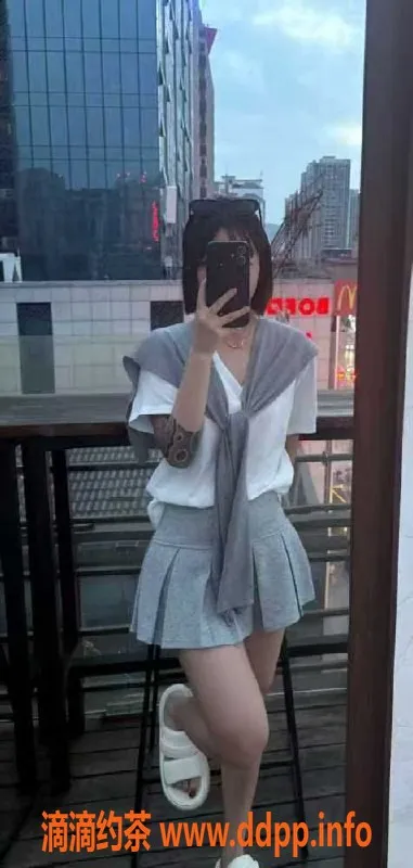 广州楼凤-白云区小不点18岁性感诱惑服务