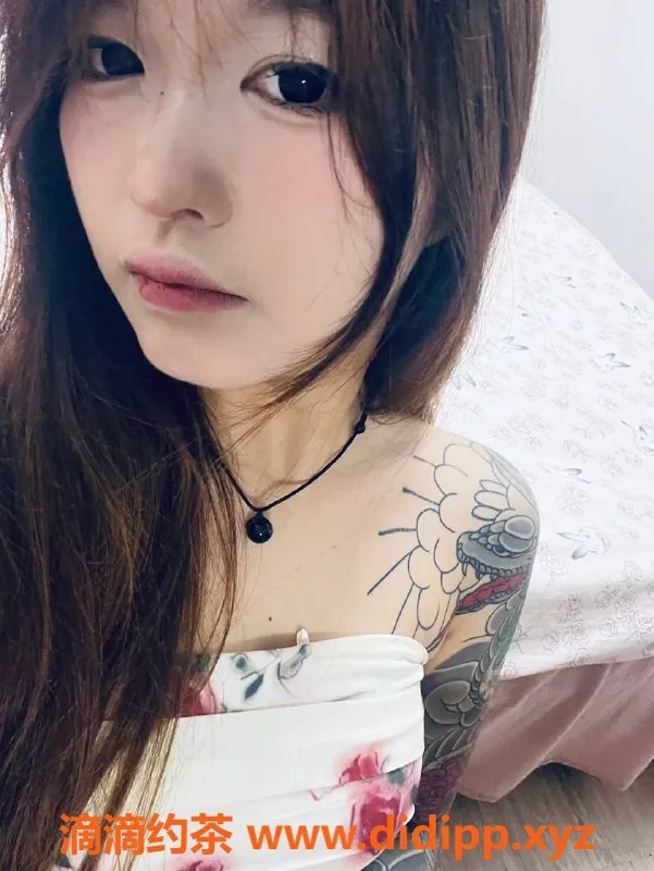 成都楼凤资源信息,成华区小野猫18岁，156cm大奶妹，性价比超高！