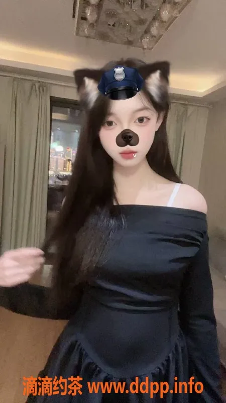 重庆楼凤-江北小雅，18岁性感妹子，48kg，C罩杯，裸吹陪洗澡