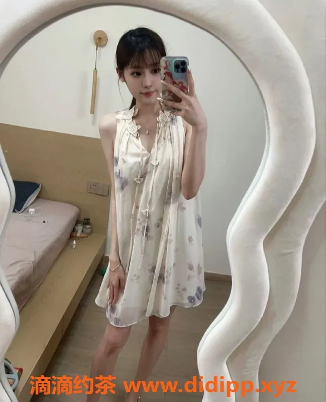 广州楼凤-番禺新人白雪，166cm，25岁，600元茶水费