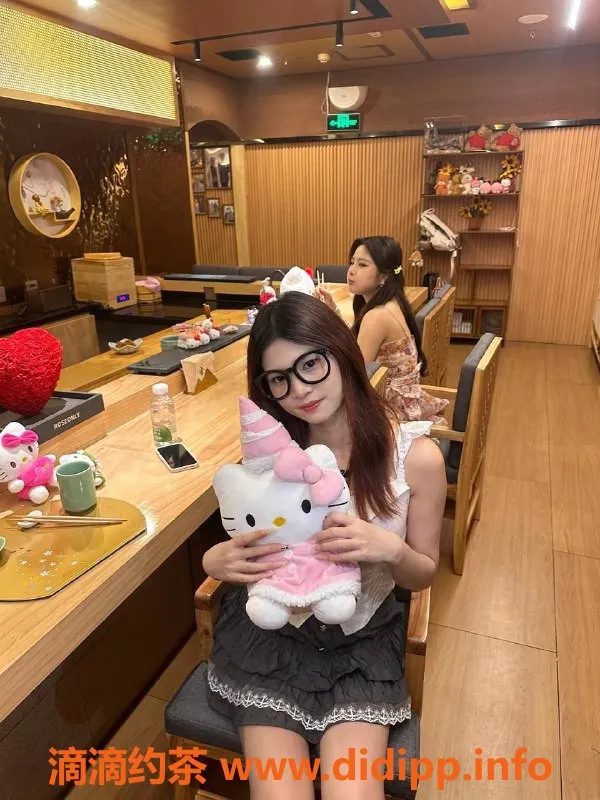 北京楼凤-朝阳百子湾22岁佳佳！陪浴69服务仅1500/P