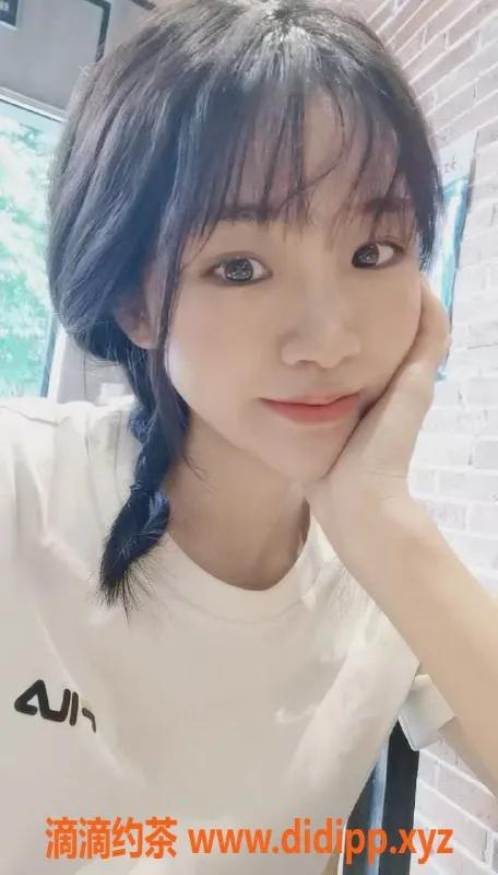 成都楼凤-成华区小雨，颜值高，服务热情，课时费5/8