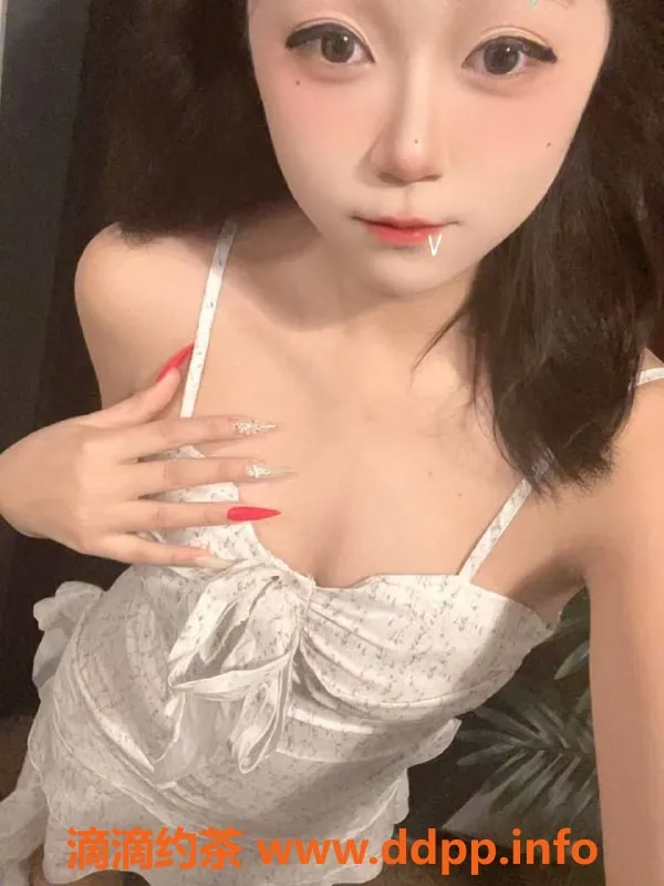 成都楼凤资源信息,锦江区小雨，嫩妹服务，课时费6/10