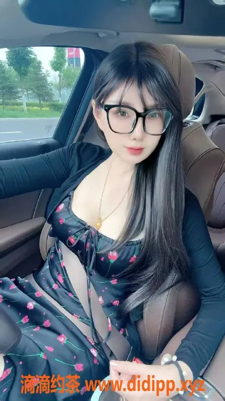 北京楼凤-朝阳伊人，1000P莞式服务，倒立一绝！