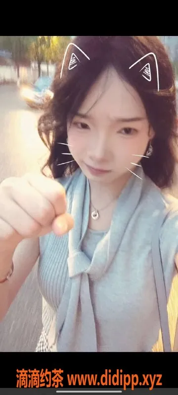 成都楼凤-春熙路萌萌，身材出众的嫩妹，课时费7/12