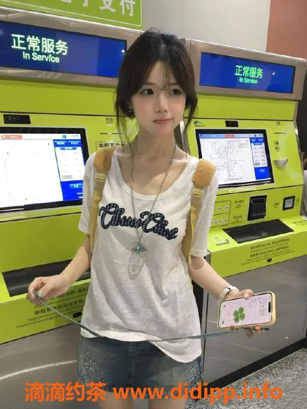 重庆楼凤-江北18岁茜茜，46kg全套服务体验