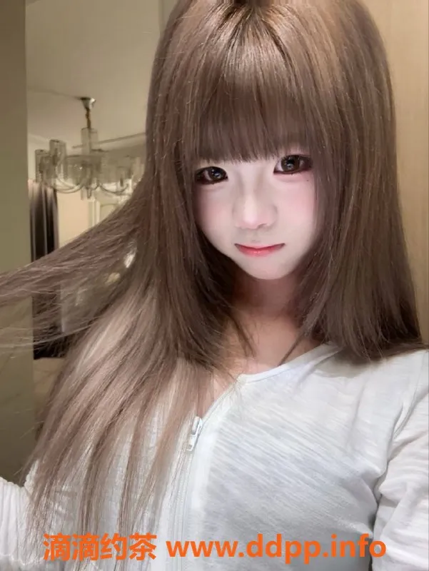 郑州楼凤资源信息,郑州管城区泡泡，166高49重，18岁活泼萝莉