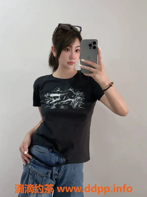 郑州楼凤-郑州璐子萱，27岁身高170，真胸40C热情服务