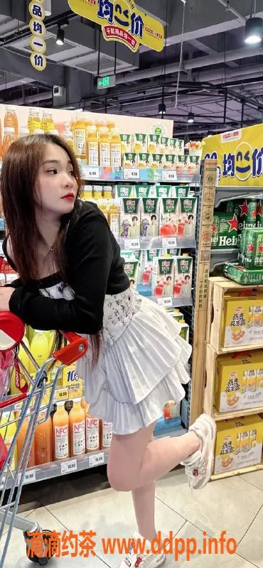 深圳楼凤-龙华悠悠老师，1000元体验女友feel服务