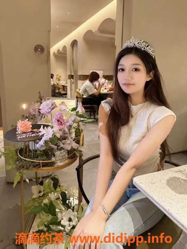 上海楼凤-徐汇兔兔酱，身高165，价格1300p起