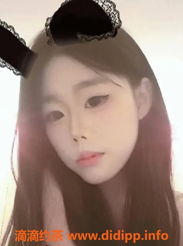 成都楼凤-天府一街小芳，18岁微胖嫩妹，6P有惊喜！