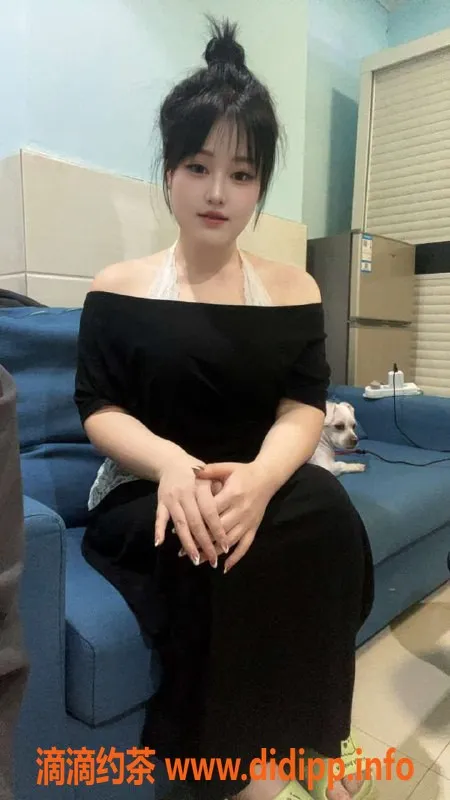 广州楼凤-白云星星20岁护士，163cm 34C 热情服务