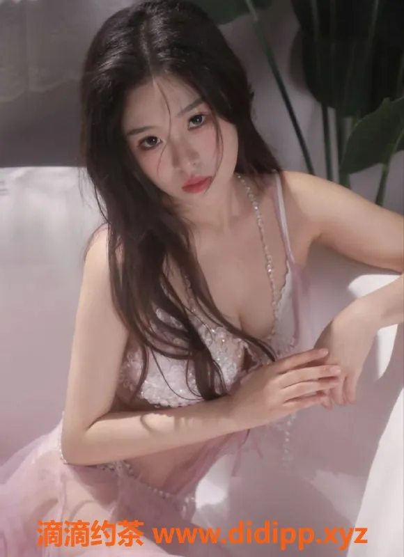 广州楼凤资源信息,番禺清纯甜美苗条小妹佳佳，包夜1600