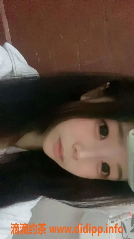 广州上门服务-广州天河嫩妹雯雯，163cm 46kg 18岁