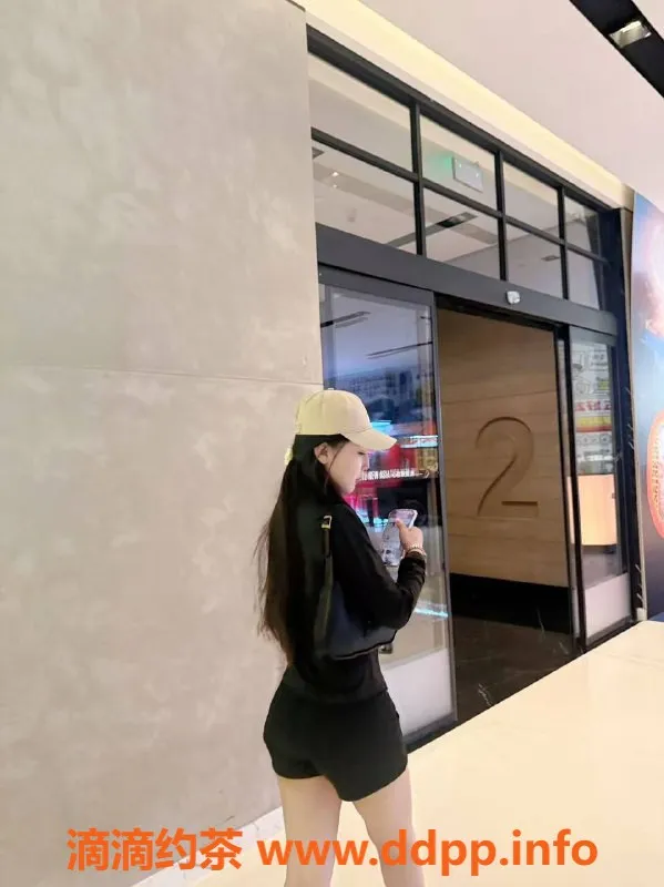 北京楼凤-朝阳蛋蛋，1300P女友系，皮肤白嫩