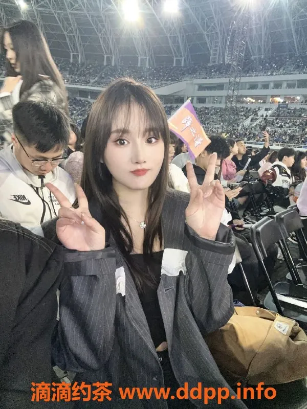 北京楼凤-海淀五道口安琪拉，1500P嫩妹，颜值超高！