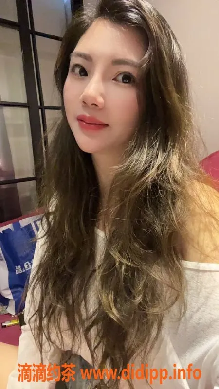 北京楼凤-朝阳夜精灵，160cm/102斤/38C，爽约1000元