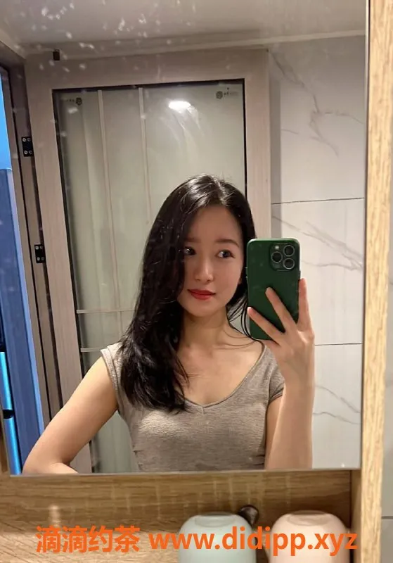 珠海楼凤-丽丽，27岁，32B，舒适自带课室等你来体验