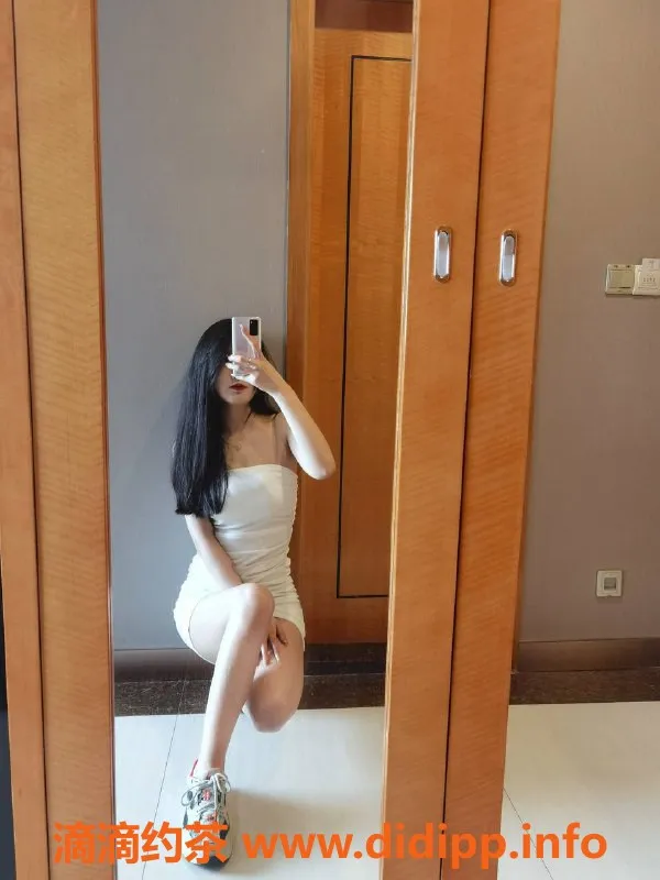 珠海楼凤-拱北芊羽大长腿小姐姐，700P起