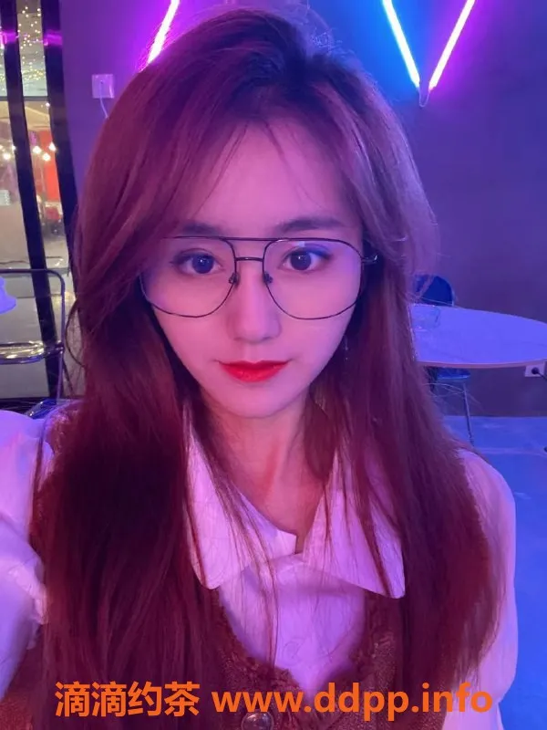 成都楼凤-成都佳佳酱，萝莉学妹，7p服务等你体验