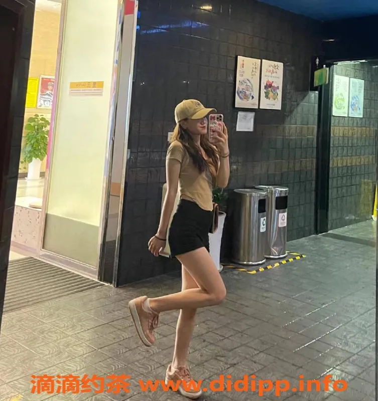 成都楼凤-成都佳佳酱，萝莉学妹，7p服务等你体验