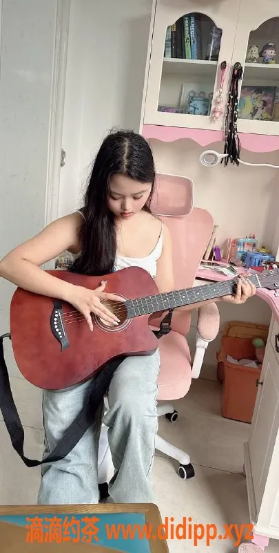 广州楼凤资源信息,天河木子69p，舌吻服务，800元起