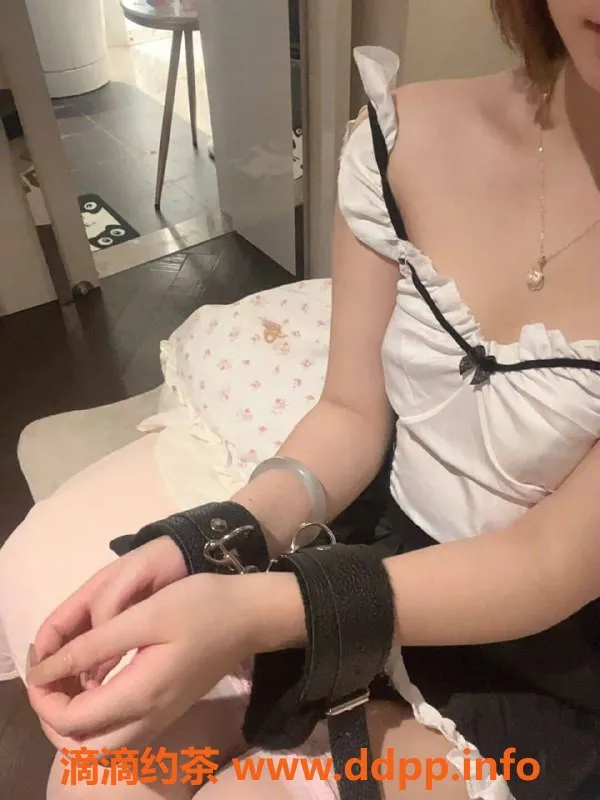 成都楼凤-武侯区嫩妹泡泡，6/10课时费，喷水车体验！