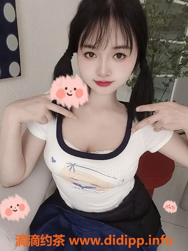 重庆楼凤-江北玲玲 21岁155，98斤C+罩杯诱惑