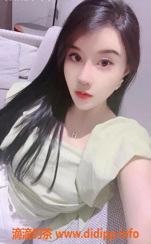 珠海楼凤-拱北雪儿，身高165，温柔服务等你来体验