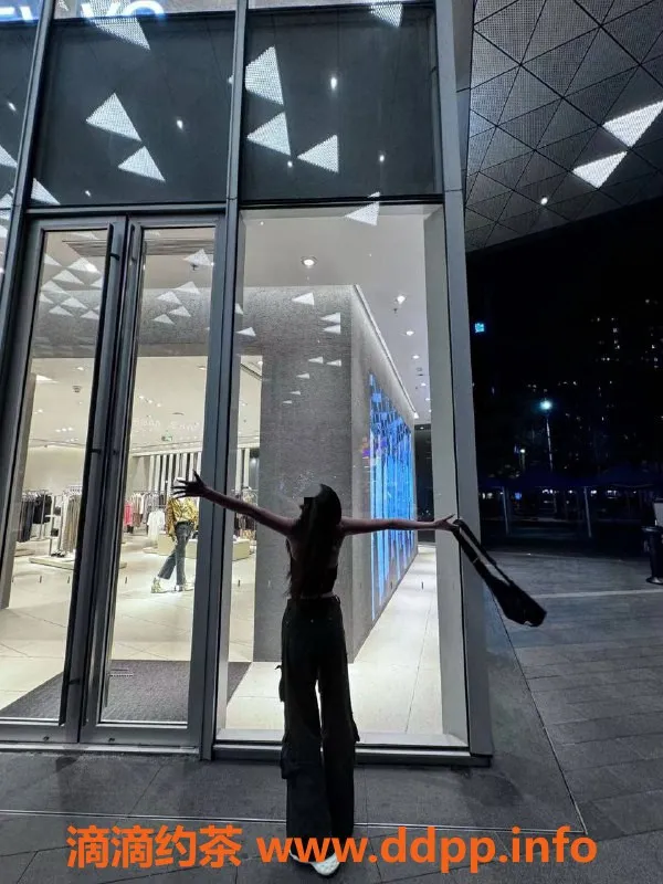 深圳楼凤-龙华可欣，1500元起，服务超赞