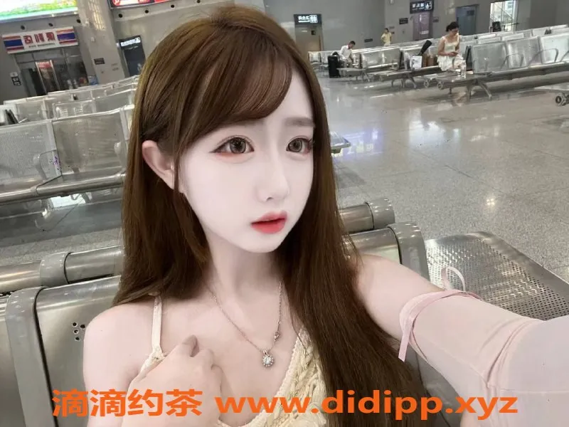 重庆楼凤-江北贝贝，21岁，身高165，45kg，热情服务等你来体验！