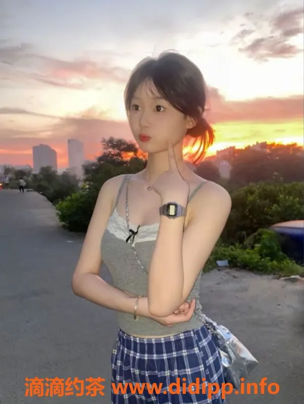 广州楼凤-番禺静静提供精彩全套服务，身材完美