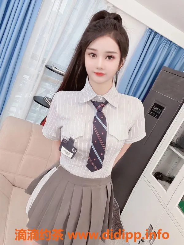 南昌楼凤-小倩，166cm长腿御姐，25岁优质服务