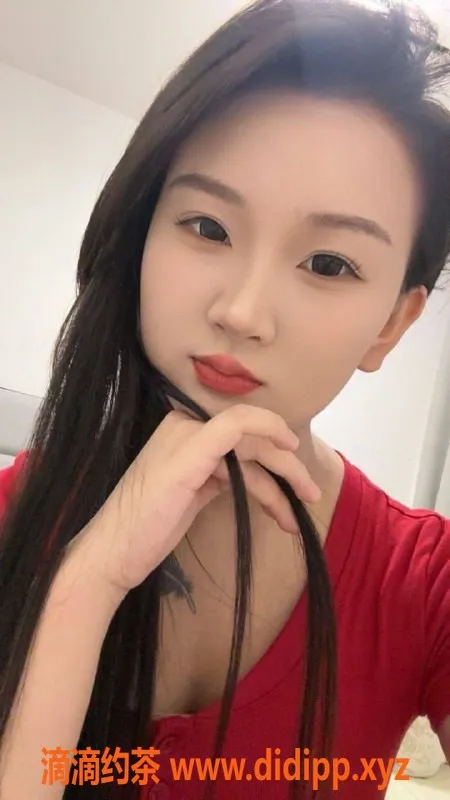 郑州楼凤-郑州金水区小薇，19岁完美身材陪浴服务