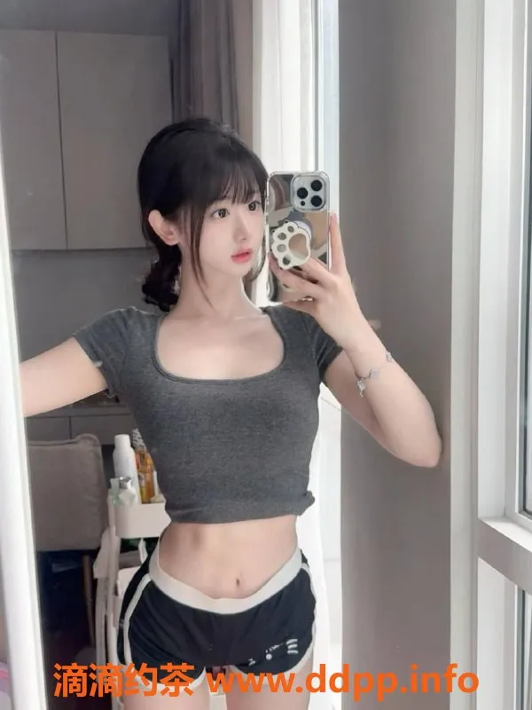 杭州楼凤-萌萌曦19岁，160身高、93体重，泡泡浴调情等服务