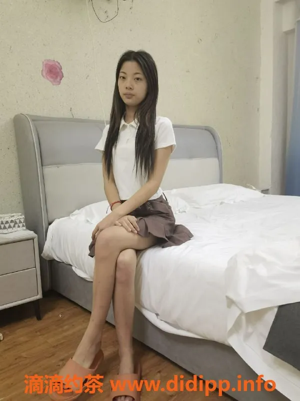 成都楼凤-成都芯芯｜16岁167cm排骨精，600元陪洗口做服务