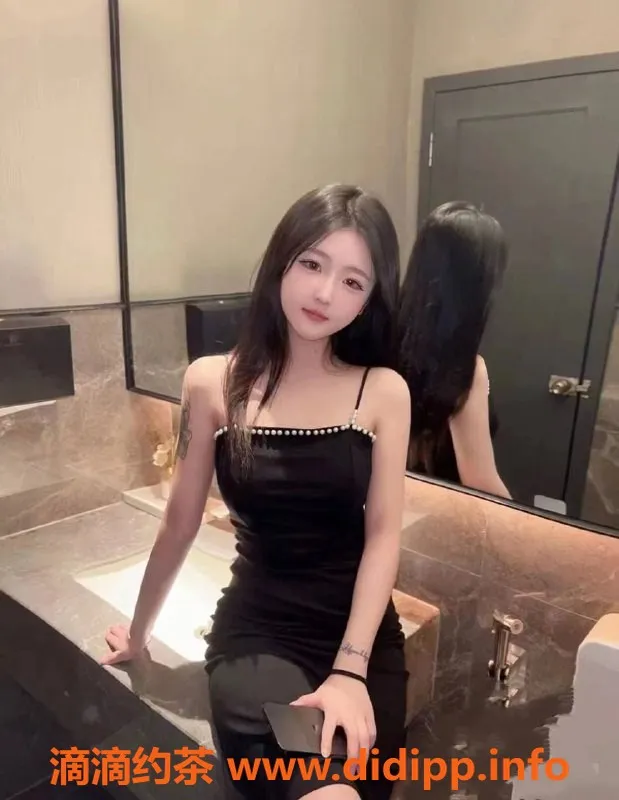 成都楼凤-成都佩奇，18岁嫩妹，身高167，服务优良