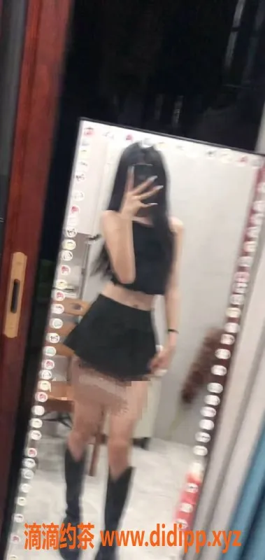 成都楼凤-成都佩奇，18岁嫩妹，身高167，服务优良