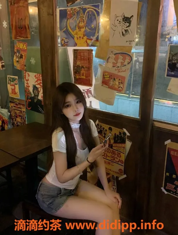 成都楼凤-成都佩奇，18岁嫩妹，身高167，服务优良