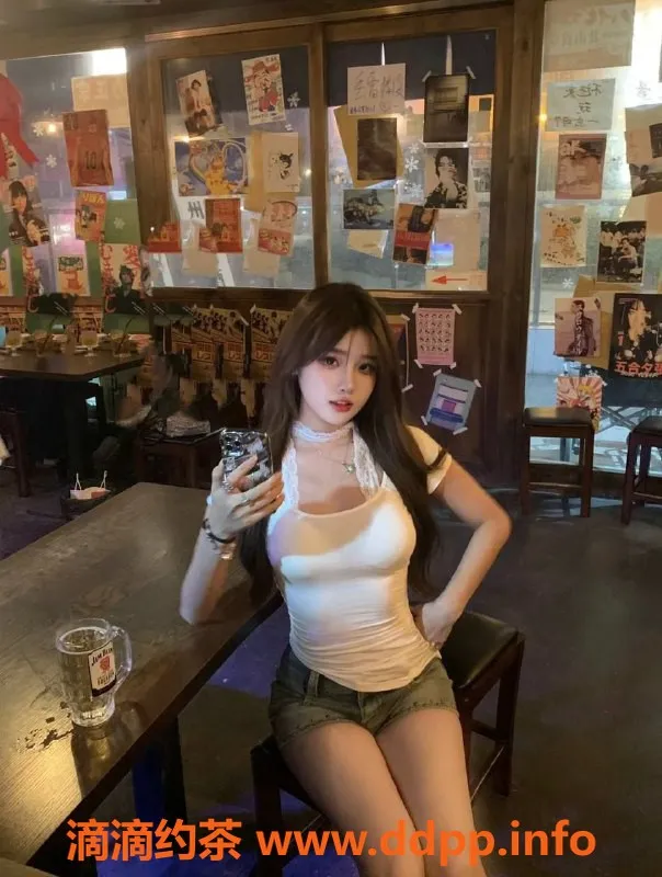 成都楼凤-成都佩奇，18岁嫩妹，身高167，服务优良