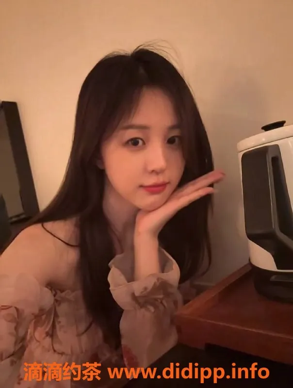 杭州楼凤-19岁茗汐儿，165cm，45斤，甜蜜约会体验