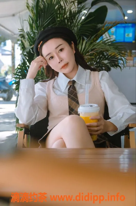 重庆楼凤-渝北鑫鑫，166cm、34C，24岁热情服务