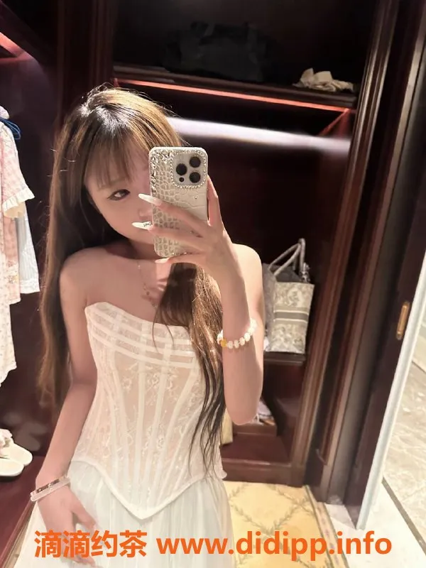 杭州楼凤-拱墅区小雯软妹，身材娇嫩价格亲民