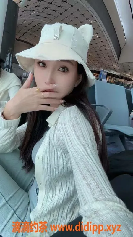 珠海楼凤-拱北芭比，苗条身材，热情服务等你来体验