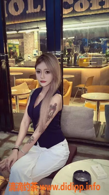 广州楼凤-白云梅花园雨雨，21岁，身高170，茶水费公开