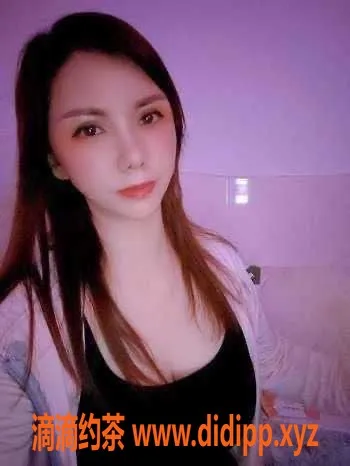 深圳楼凤-福永紫棋：27岁162cm，38E大凶服务等你体验