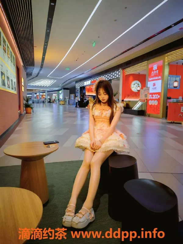 太原楼凤-太原软软，1600起，专业学妹服务