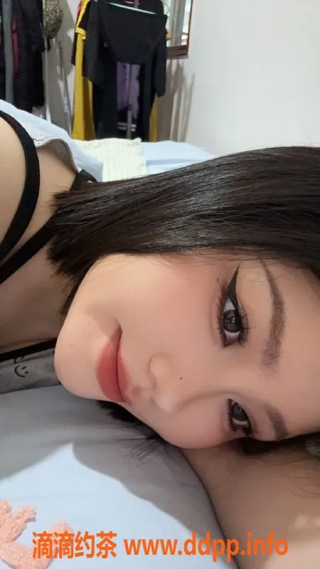 成都楼凤-金牛区媛媛，4P大奶嫩妹车体验