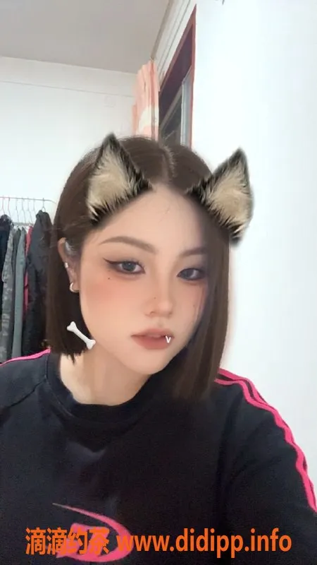 成都楼凤资源信息,金牛区媛媛，4P大奶嫩妹车体验