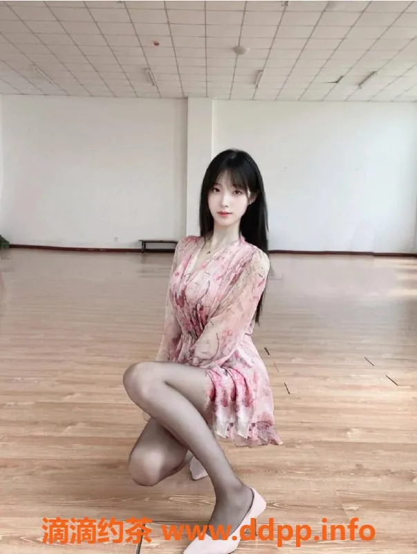 杭州楼凤-洛伊大二学生，身高168，89斤，课费1500起